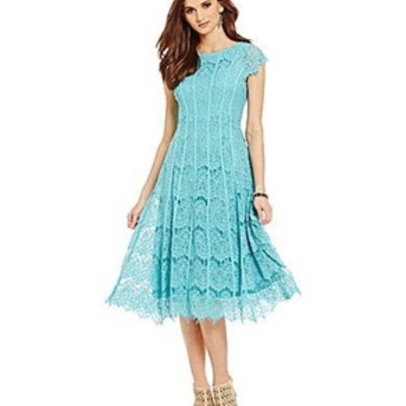 Reba Dresses Reba Womens Seam Detail Green Lace Midi Dress In Small